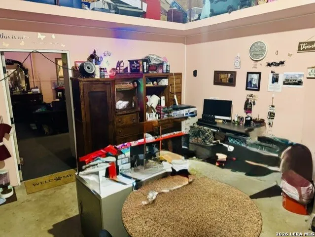81 Stevens Rd Somerset, TX 78069